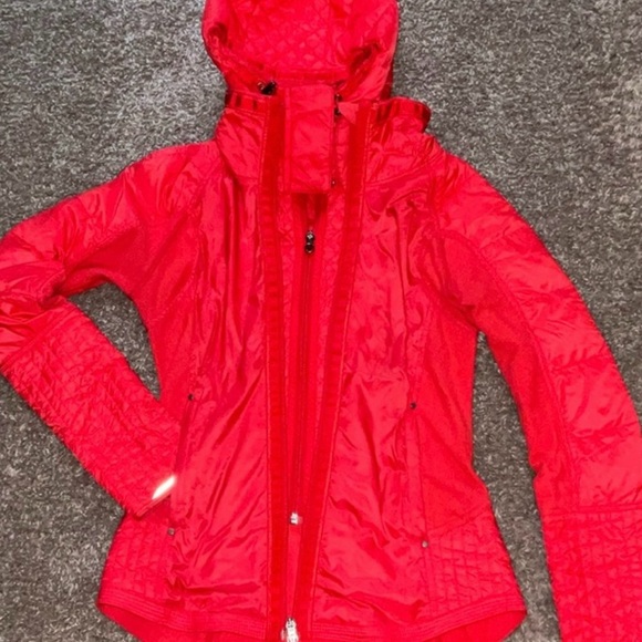 Lululemon bundle up Jacket - Picture 9 of 9